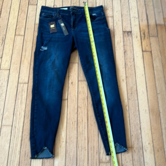 Kut from the Kloth Denim - KUT brand jeans 💙 Carlo ankle skinny